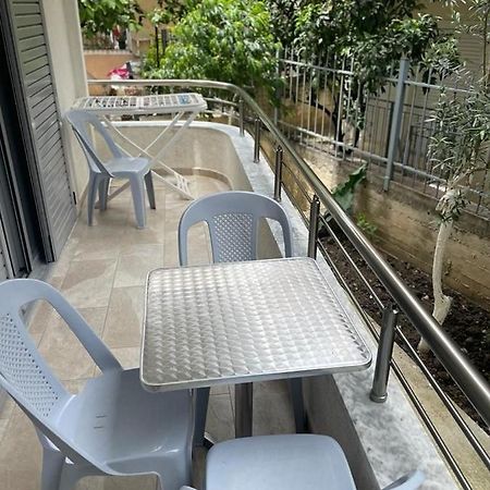 Taku Apartment Saranda Extérieur photo