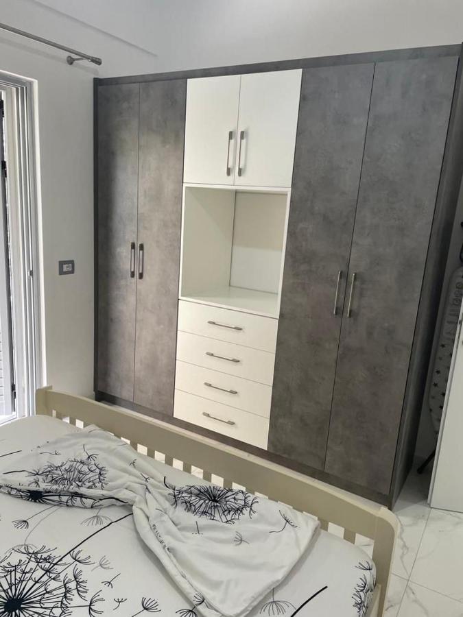 Taku Apartment Saranda Extérieur photo